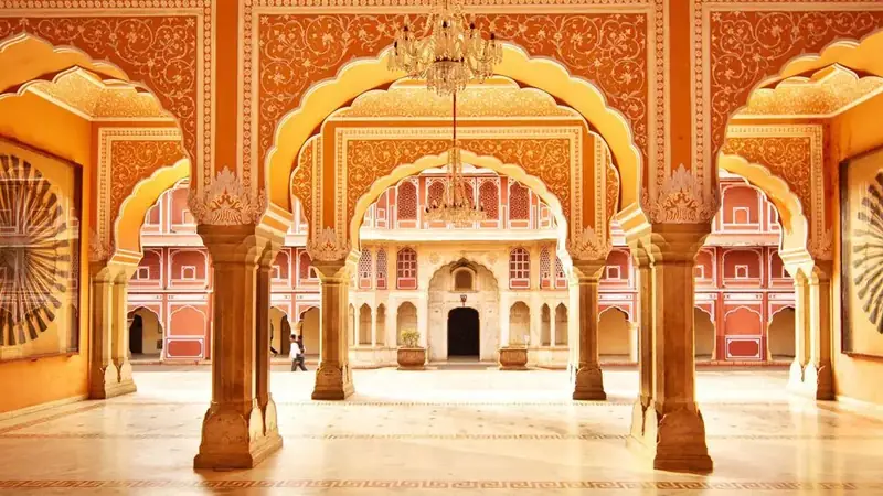Panorámica de fuertes y palacios de la India