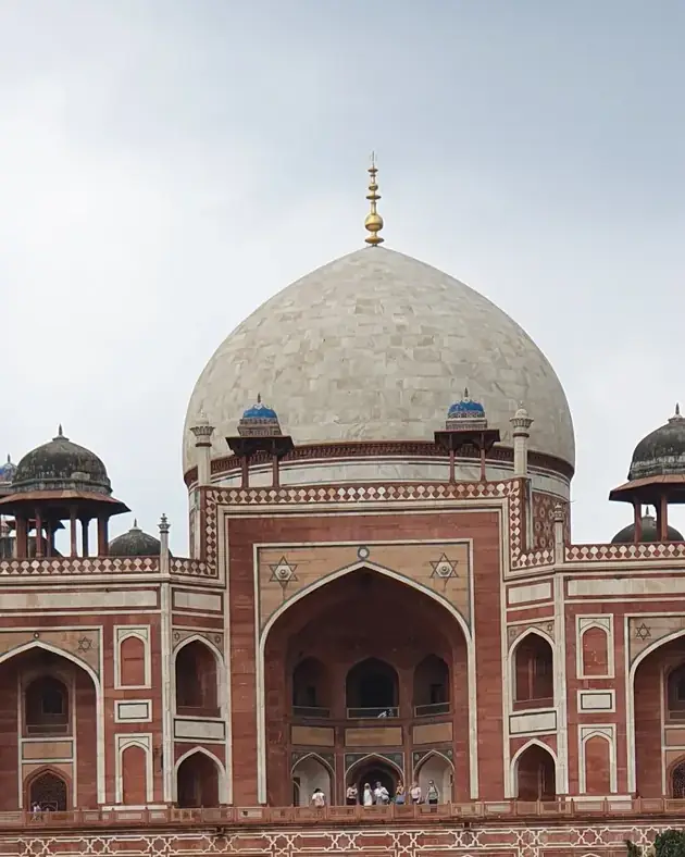 La tumba de Humayún y su avenida de arenisca, Delhi